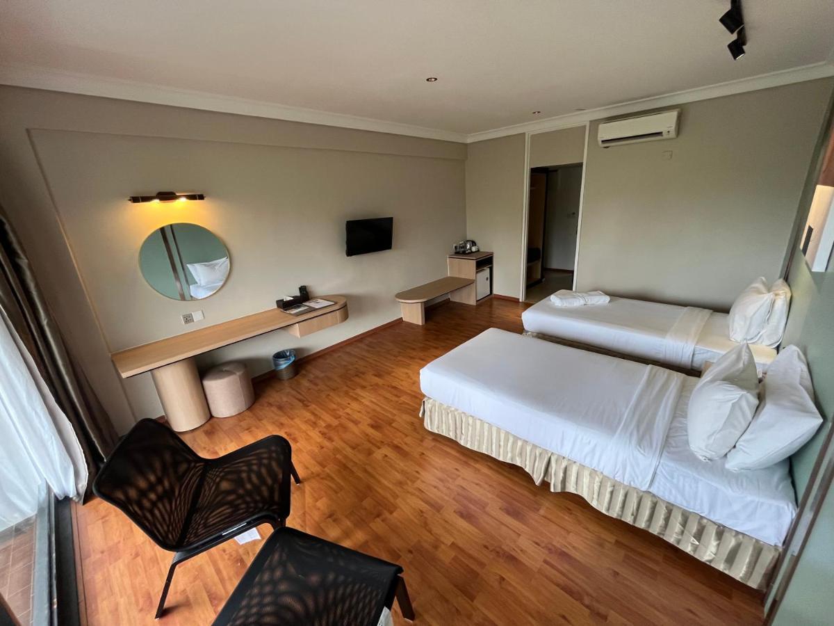 Tunamaya Beach & Spa Resort- Десару Екстер'єр фото